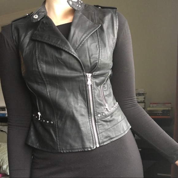 Allen B. By Allen Schwartz Jackets & Blazers - Allen B by Allen Schwartz black vest size small